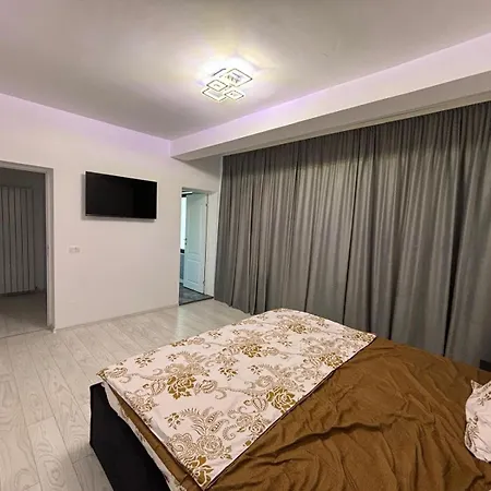 Lux Vila Lake Ovidiu