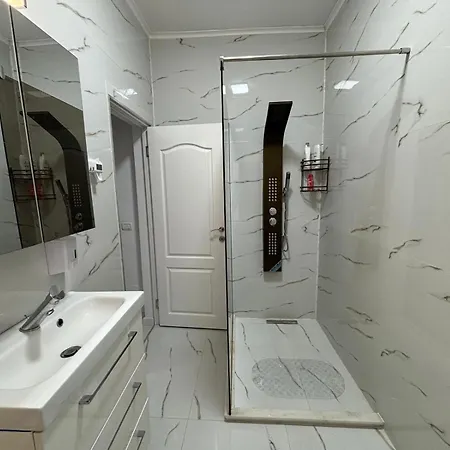Lux Vila Lake * Ovidiu